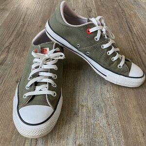 Women’s Hunter Green Converse
